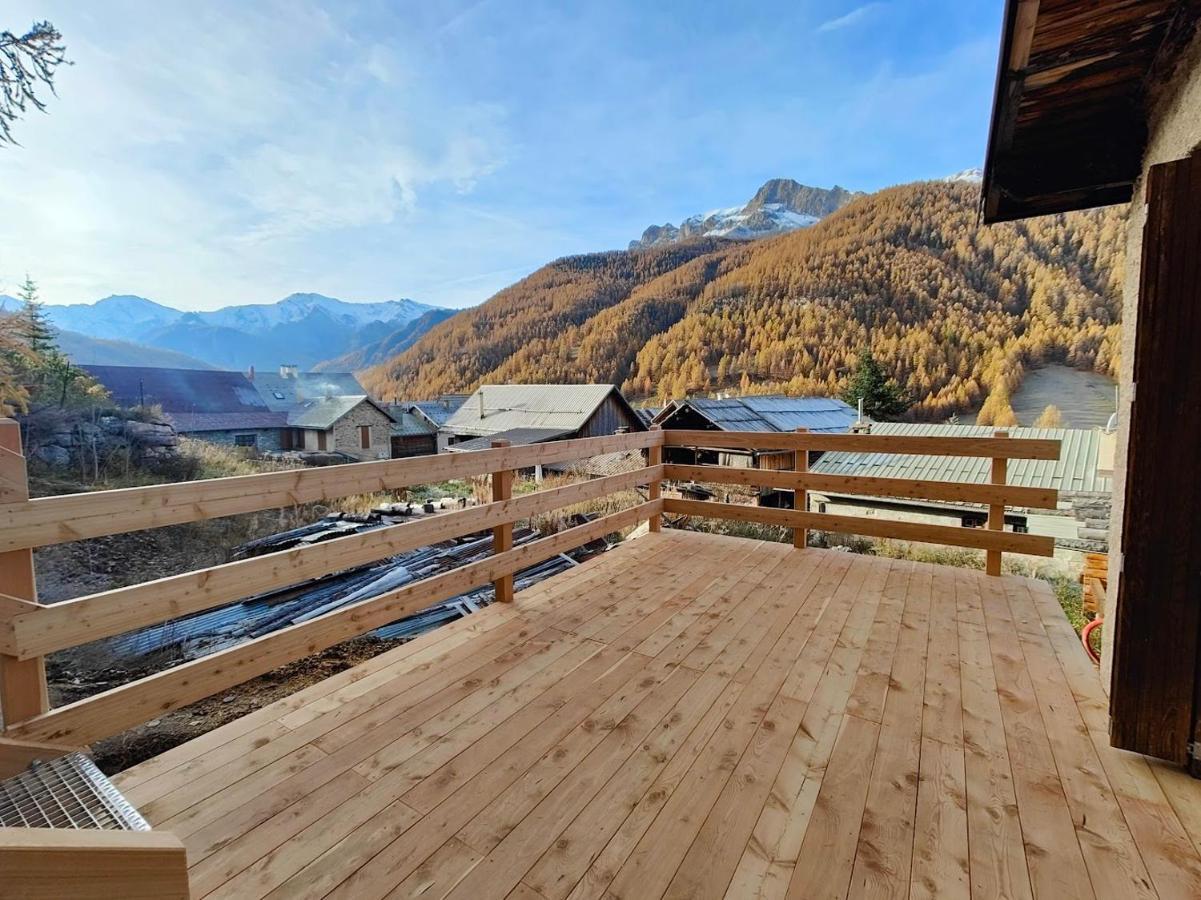 Chalet Ailleurs Appartement A Molines En Queyras Esterno foto