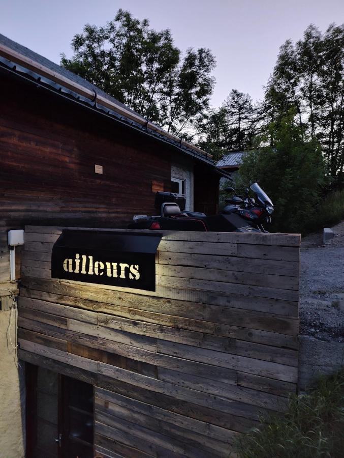 Chalet Ailleurs Appartement A Molines En Queyras Esterno foto